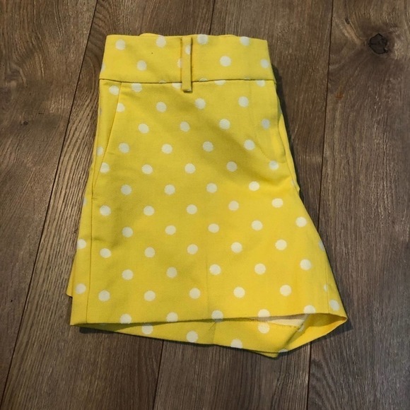 Ann Taylor Yellow Polka Dot Signature Shorts Size 2 EUC - Picture 6 of 9